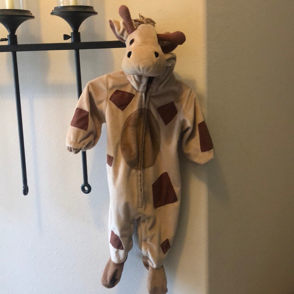 Giraffe footed costume